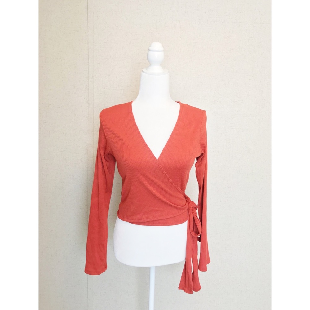 4 for $25 🌈 Wrap Crop Top w/ Tie